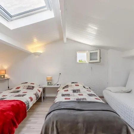 Les Oliviers - Tsh111 By Interhome